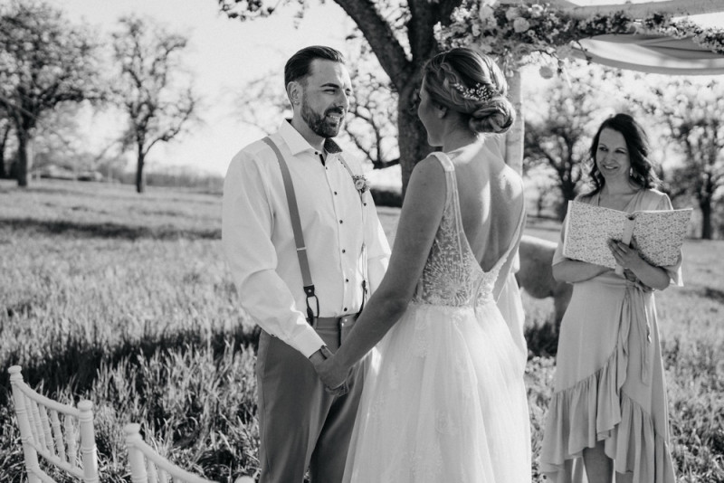 Alpaca meets Fine Art Wedding - Inspiration einer rustikalen Bohohochzeit im Fine Art Wedding Stil mit sommerlichen Pastelltoenen