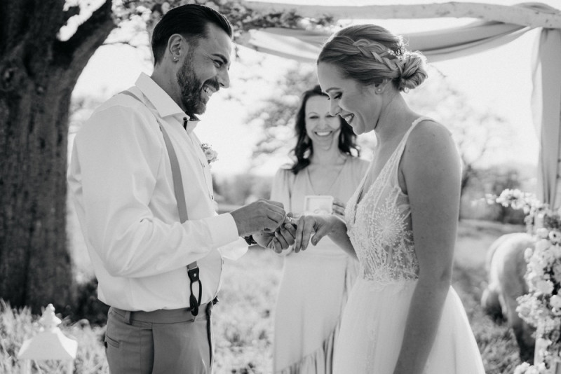 Alpaca meets Fine Art Wedding - Inspiration einer rustikalen Bohohochzeit im Fine Art Wedding Stil mit sommerlichen Pastelltoenen