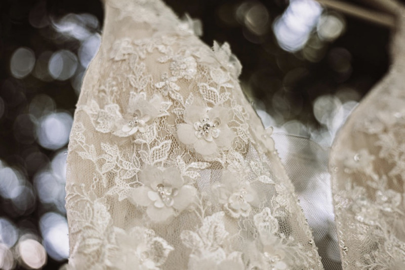 Eine rustikale Bohohochzeit im Freien in den Farben Blush und Grün