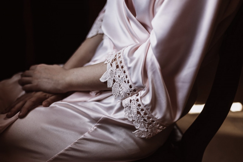 Eine rustikale Bohohochzeit im Freien in den Farben Blush und Grün