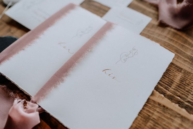 Eine Scheunenhochzeit im rustikalen Greenery Stil in der Eventlocation Grafenstadl