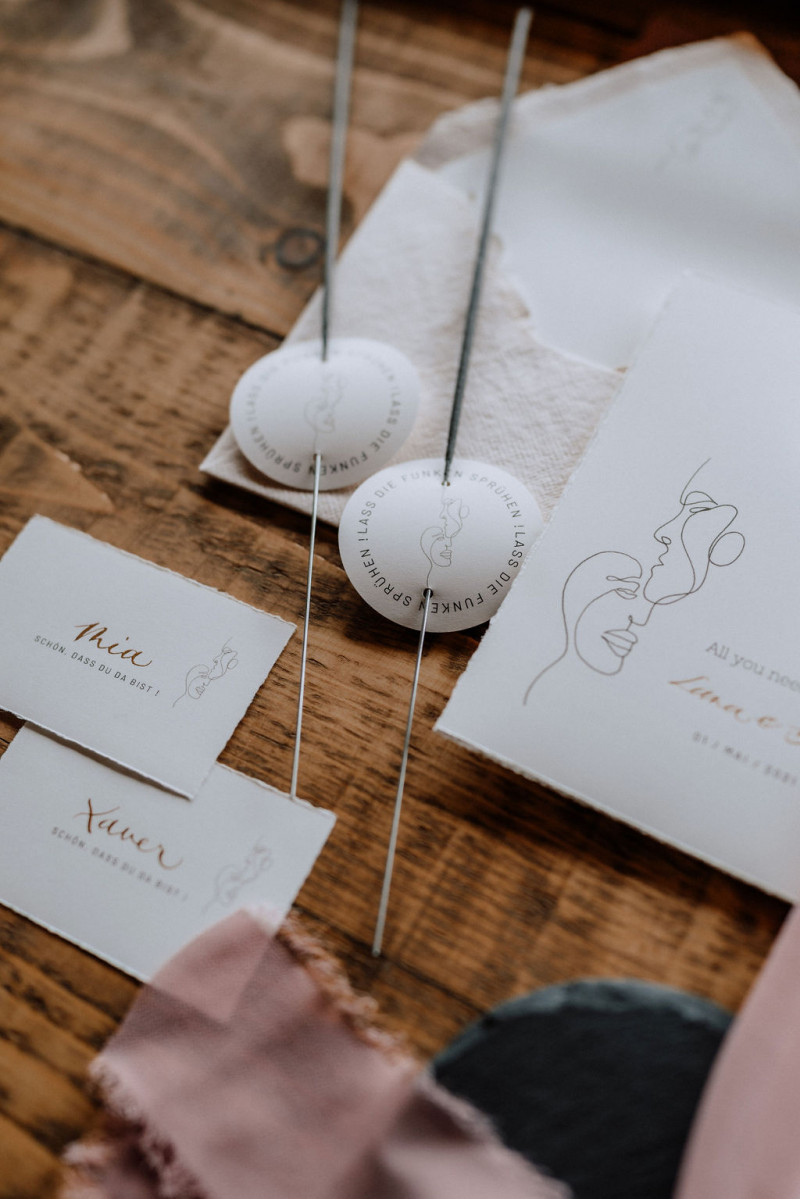 Eine Scheunenhochzeit im rustikalen Greenery Stil in der Eventlocation Grafenstadl