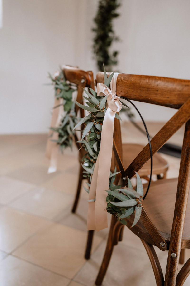 Eine Scheunenhochzeit im rustikalen Greenery Stil in der Eventlocation Grafenstadl