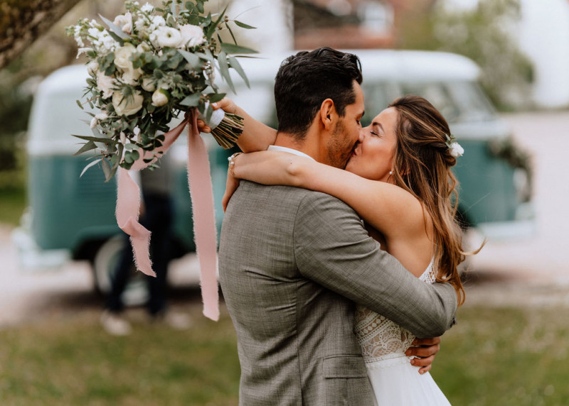 Eine Scheunenhochzeit im rustikalen Greenery Stil in der Eventlocation Grafenstadl