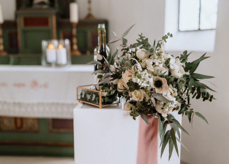 Eine Scheunenhochzeit im rustikalen Greenery Stil in der Eventlocation Grafenstadl