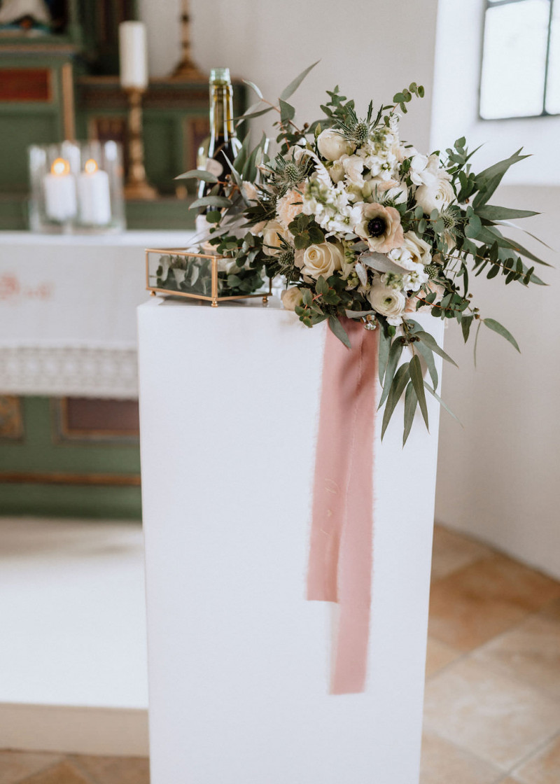 Eine Scheunenhochzeit im rustikalen Greenery Stil in der Eventlocation Grafenstadl