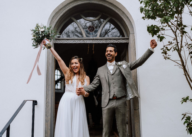 Eine Scheunenhochzeit im rustikalen Greenery Stil in der Eventlocation Grafenstadl