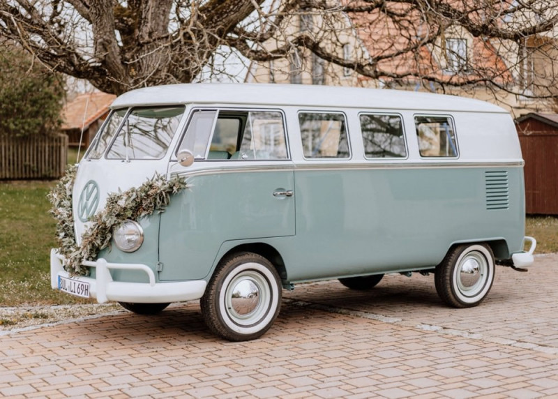 Eine Scheunenhochzeit im rustikalen Greenery Stil in der Eventlocation Grafenstadl