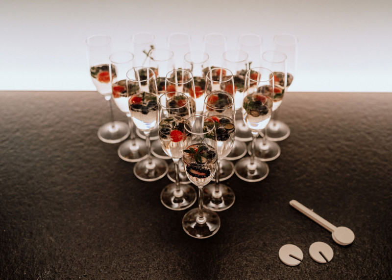 Eine Scheunenhochzeit im rustikalen Greenery Stil in der Eventlocation Grafenstadl