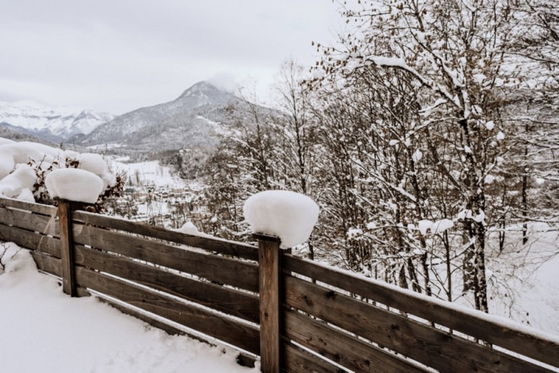 Eine wunderschöne Winterhochzeit im Schnee auf der Salzbergalm in Berchtesgaden