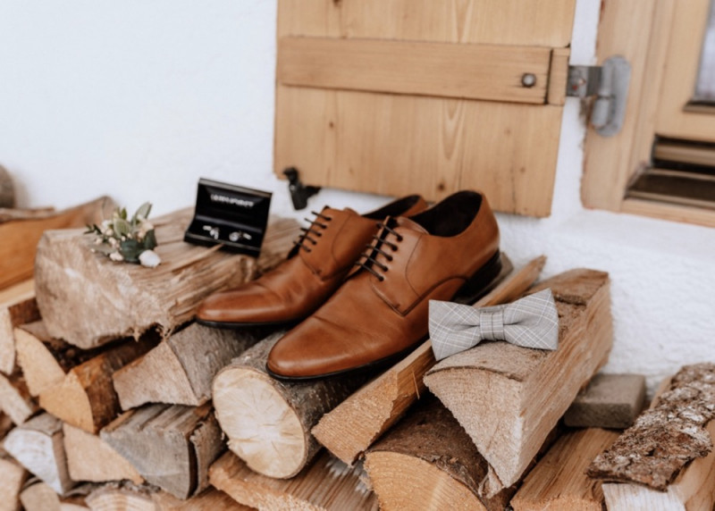 Eine wunderschöne Winterhochzeit im Schnee auf der Salzbergalm in Berchtesgaden