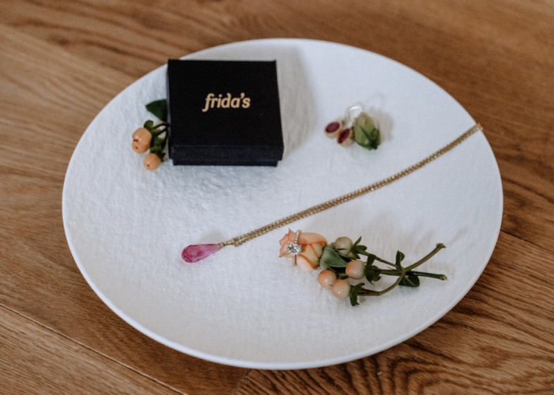 Eine wunderschöne Winterhochzeit im Schnee auf der Salzbergalm in Berchtesgaden