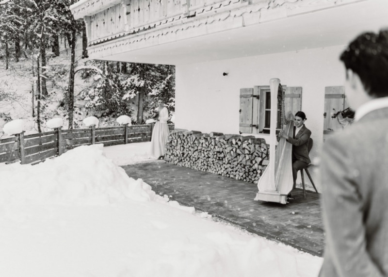 Eine wunderschöne Winterhochzeit im Schnee auf der Salzbergalm in Berchtesgaden