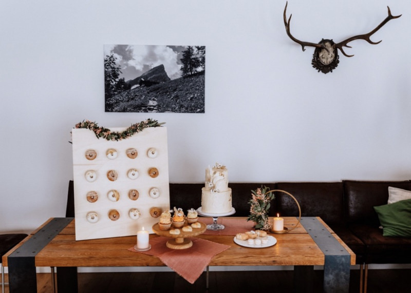 Eine wunderschöne Winterhochzeit im Schnee auf der Salzbergalm in Berchtesgaden