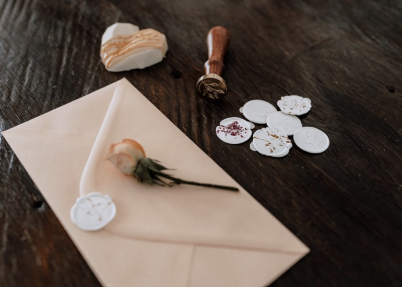 Eine wunderschöne Winterhochzeit im Schnee auf der Salzbergalm in Berchtesgaden