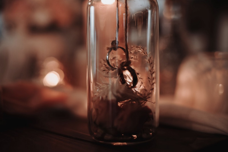 Eine Scheunenhochzeit zum Wohlfühlen mit rustikalem Vintage-Boho Flair in zarten Rosatönen