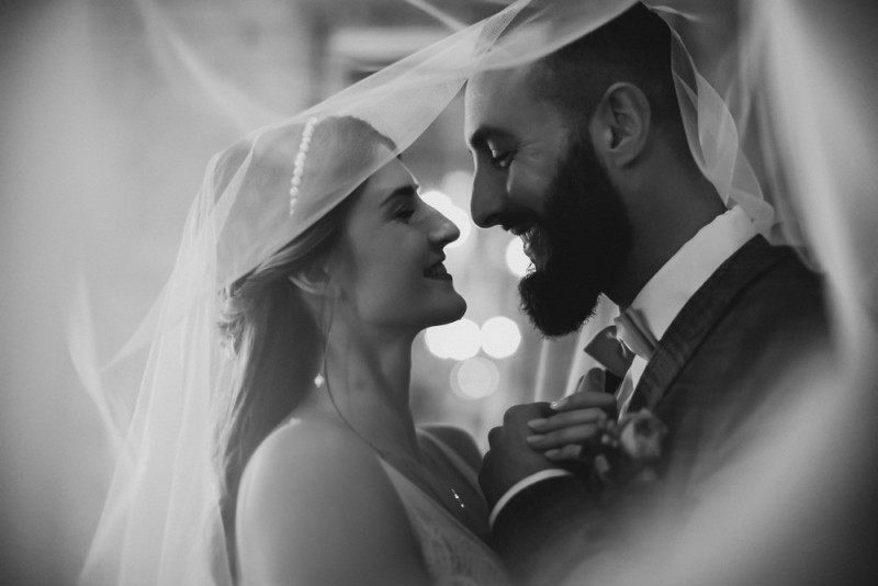 Eine Scheunenhochzeit zum Wohlfühlen mit rustikalem Vintage-Boho Flair in zarten Rosatönen