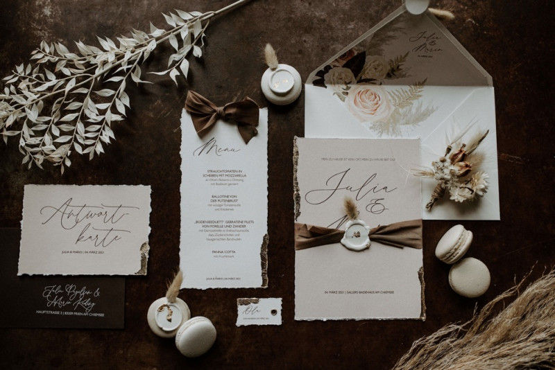 Eine edel-rustikale Bohohochzeit im Sallers Badehaus am Chiemsee im eleganten Landhaus Chic