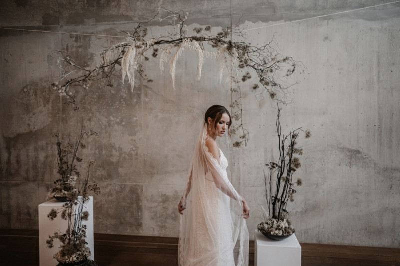 Mit Refined Serenity 2022 stellt das Brautmoden Label Labude Köln ihre neue Mix & Match Brautkleid Kollektion vor