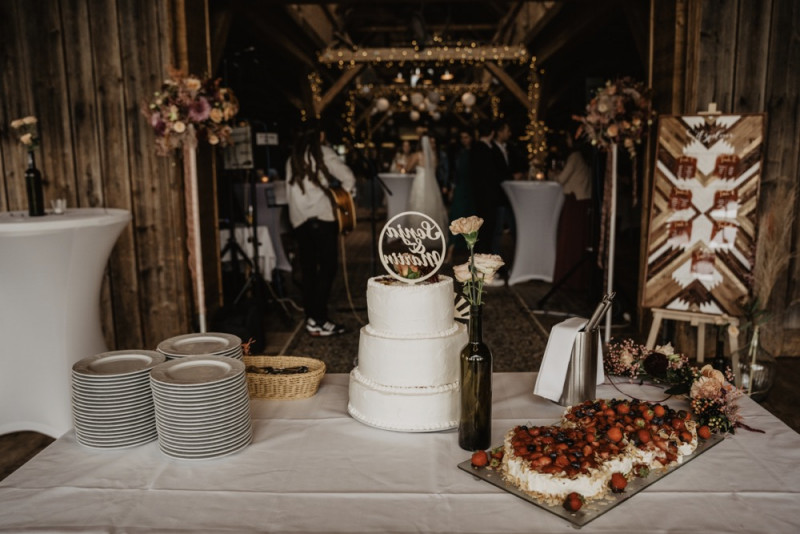 Die Hochzeitsreportage von Soni & Martin, Eine rustikale Bohohochzeit in der Scheune des Landgasthofs Lenderstuben