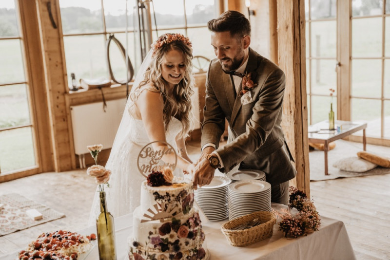 Die Hochzeitsreportage von Soni & Martin, Eine rustikale Bohohochzeit in der Scheune des Landgasthofs Lenderstuben
