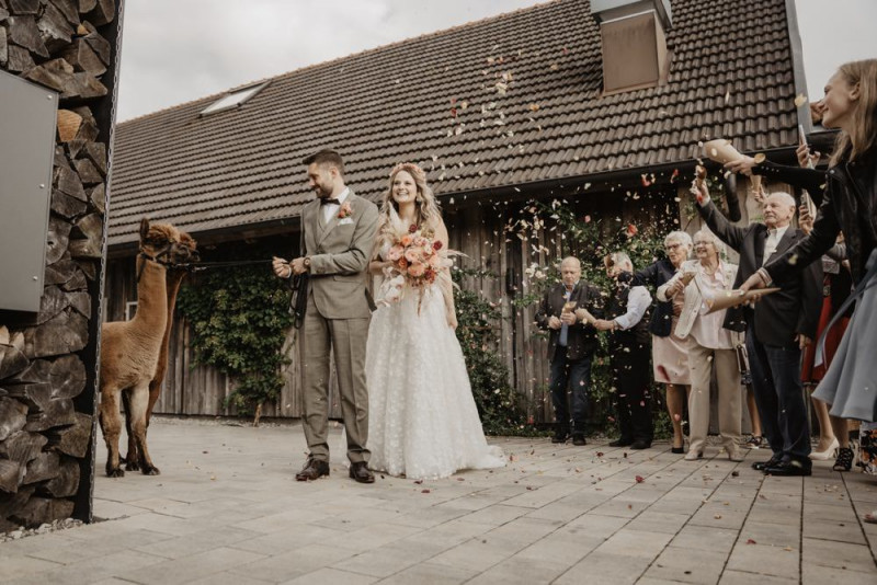 Die Hochzeitsreportage von Soni & Martin, Eine rustikale Bohohochzeit in der Scheune des Landgasthofs Lenderstuben