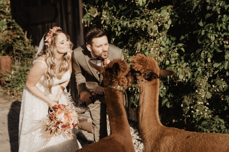 Die Hochzeitsreportage von Soni & Martin, Eine rustikale Bohohochzeit in der Scheune des Landgasthofs Lenderstuben