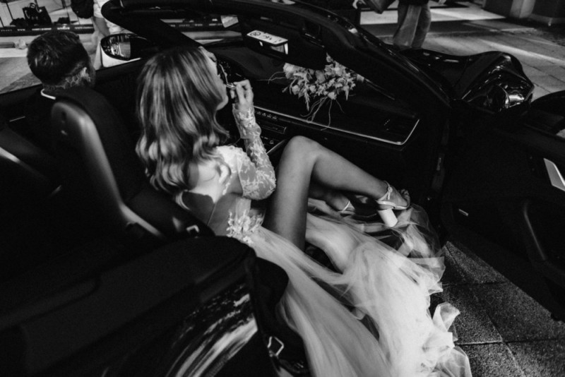 Inspiration für Hochzeiten im Modern Luxury Stil mit Brautkleidern von Berta Bridal und Galia Lahav