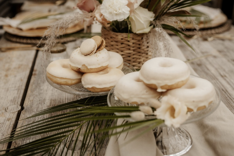 Boho meets Jungle Schlosshochzeit in der Orangerie des Schloss Gurhof Donuts Hochzeit, Sweet Table Hochzeit