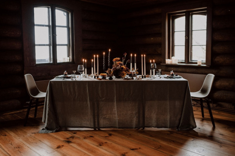 Eine extravagante Vampir Hochzeit zu Halloween samt Party und Kostümideen, Vampirbräutigam und Vampirbraut