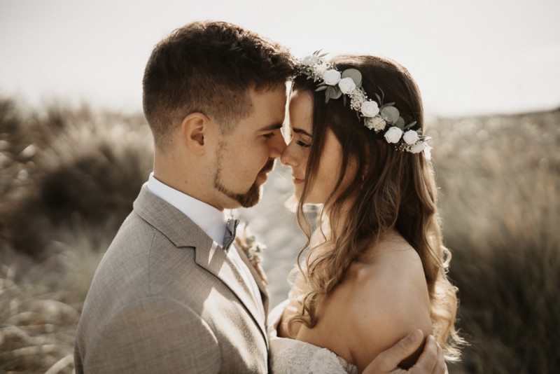 Die standesamtliche Hochzeit von Sonja & Matthias in Zingst an der Ostsee im Elopement Stil