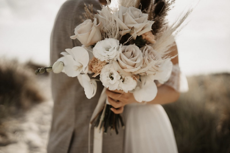 Die standesamtliche Hochzeit von Sonja & Matthias in Zingst an der Ostsee im Elopement Stil