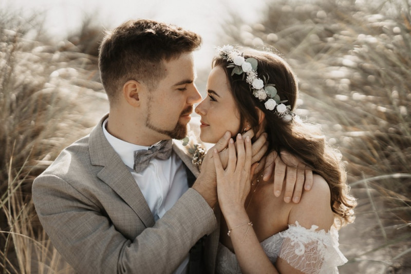 Die standesamtliche Hochzeit von Sonja & Matthias in Zingst an der Ostsee im Elopement Stil