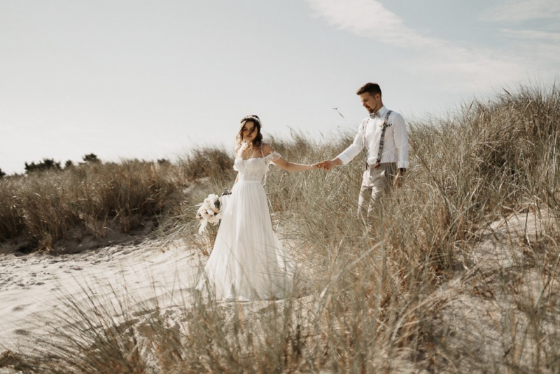 Die standesamtliche Hochzeit von Sonja & Matthias in Zingst an der Ostsee im Elopement Stil