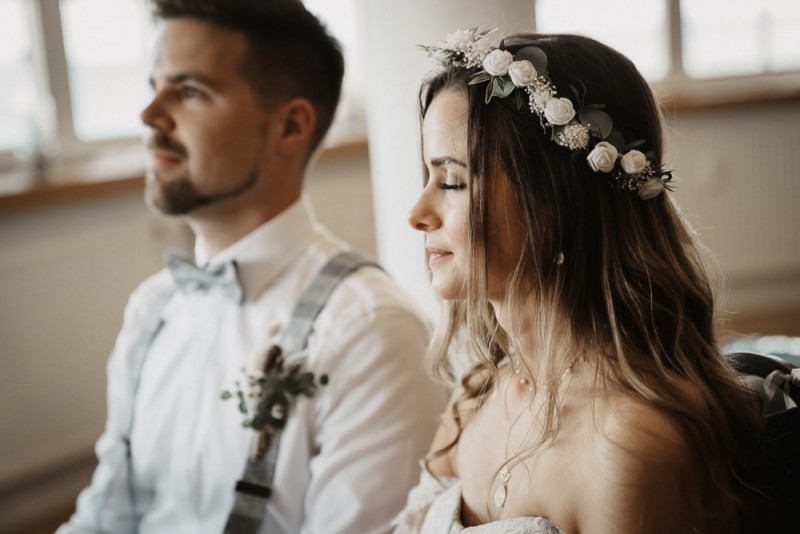 Die standesamtliche Hochzeit von Sonja & Matthias in Zingst an der Ostsee im Elopement Stil