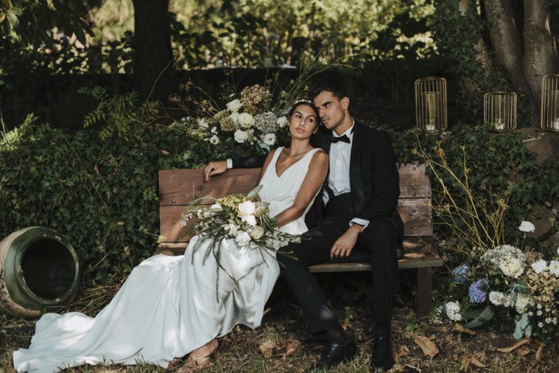 Intime Hochzeit im Elopement Stil auf Teneriffa in Smaragdgrün, Lachsrosa, Blau, Weiß und Gold