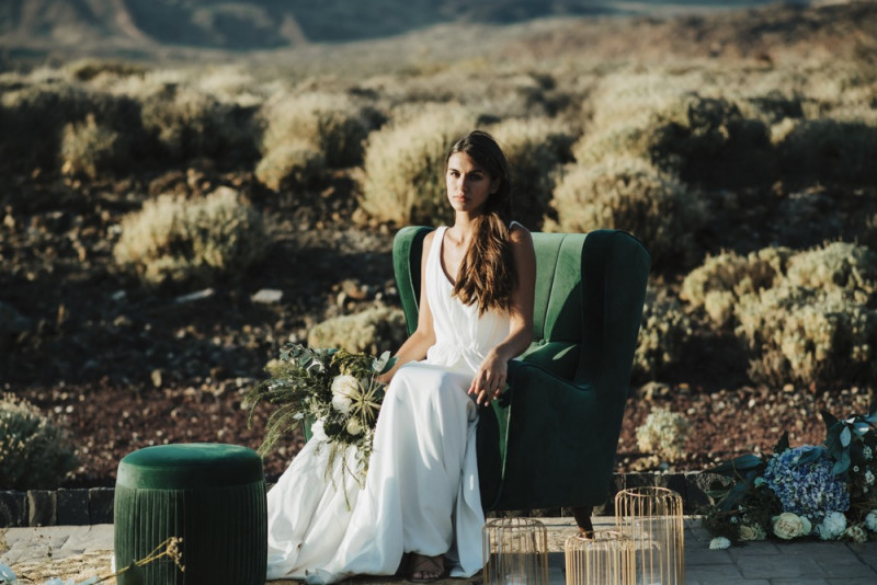 Intime Hochzeit im Elopement Stil auf Teneriffa in Smaragdgrün, Lachsrosa, Blau, Weiß und Gold