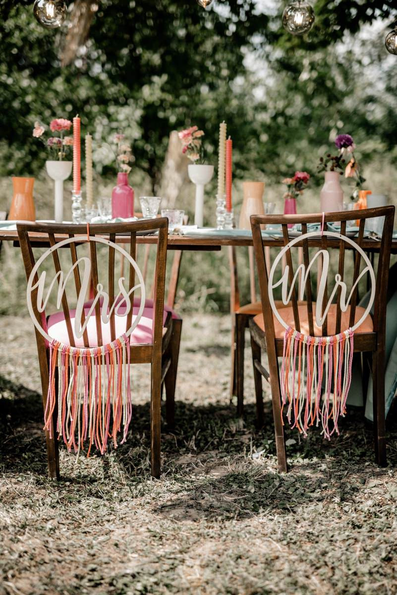 Bunte Hochzeit, Bunte Gartenhochzeit, Hochzeit im eigenen Garten, Farbenfrohe Sommerhochzeit, Bunte Sommerhochzeit, Hochzeit in Pastellfarben, Bunte Festival Hochzeit