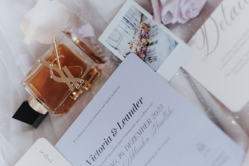 Modern Romance Hochzeit, Bunte Hochzeit, Bunte Schlosshochzeit, Schlösschen Hessellohe