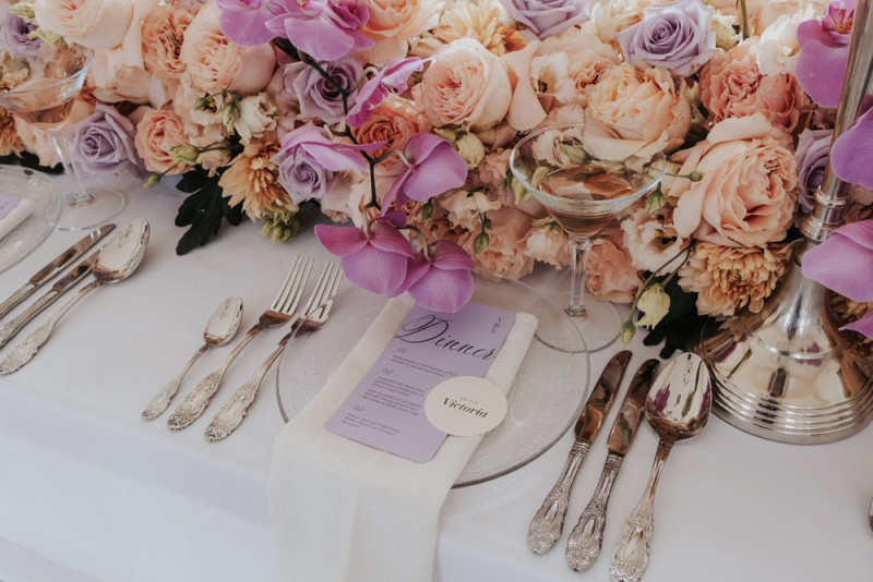 Modern Romance Schlosshochzeit, Modern Romance Hochzeit, Hochzeitslocation Schlosshochzeit, Schlösschen Hessellohe Hochzeit, Bunte Schlosshochzeit, Bunte Hochzeit